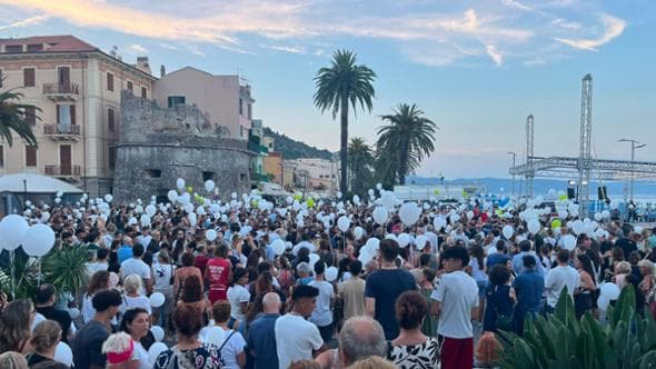 Ceriale, i genitori dell'autore del video shock: "L'abbiamo cacciato di casa" | Le immagini