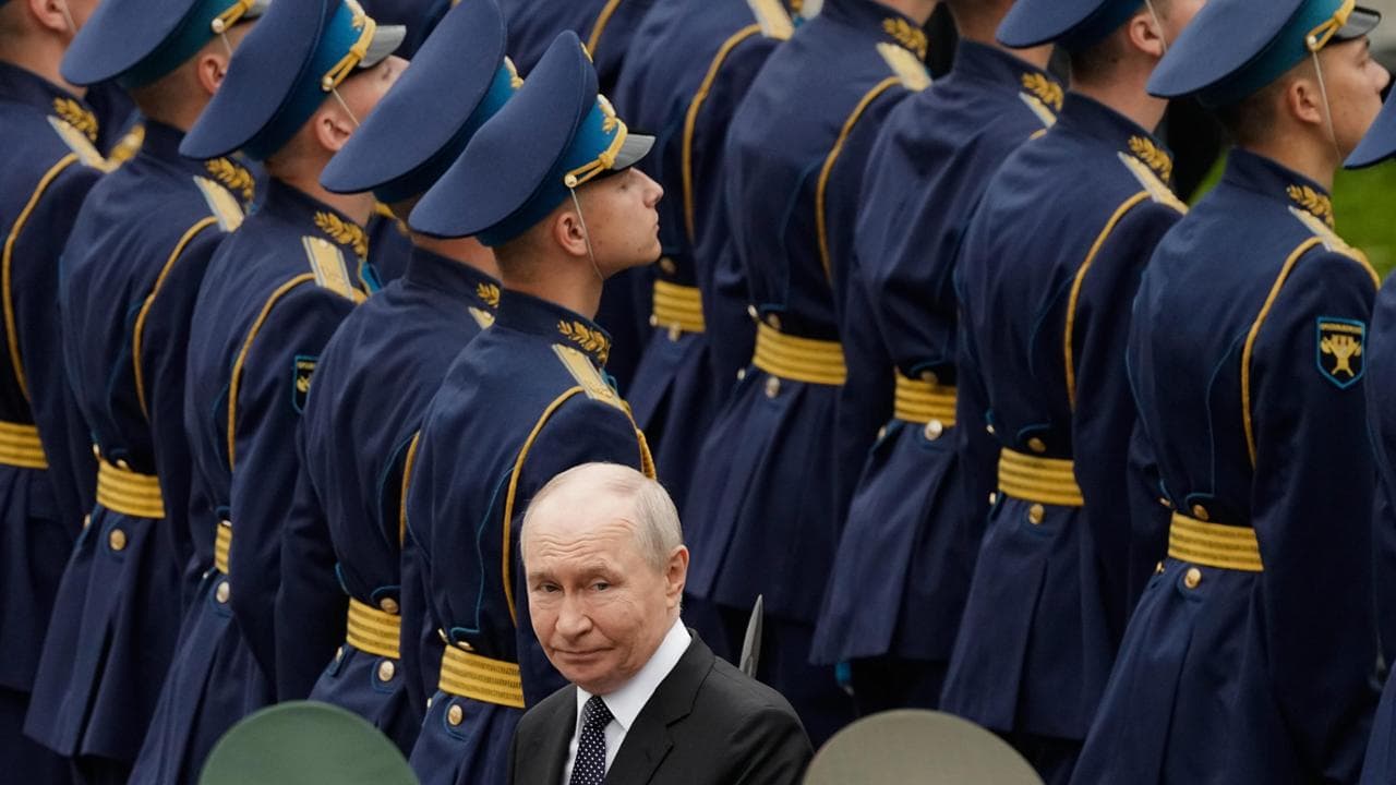 La diretta Raid ucraini sul ponte di Kerch. Putin: “I Paesi Nato si preparano a una guerra con Mosca”